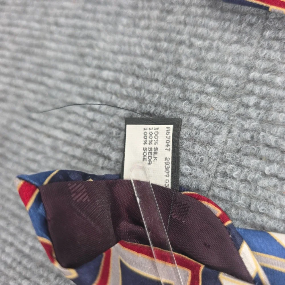 Oscar de la Renta Mens Silk Tie Blue Red Geometric Square Made in USA A67047